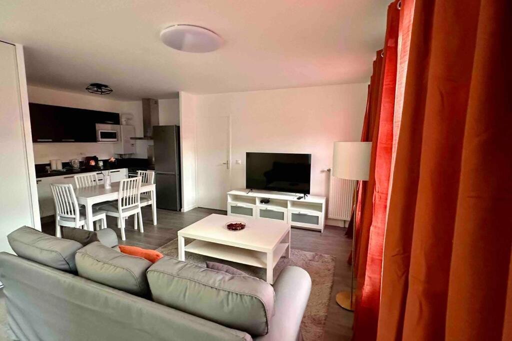 Appartement Cozy - Quartier Residentiel Melun Ngoại thất bức ảnh