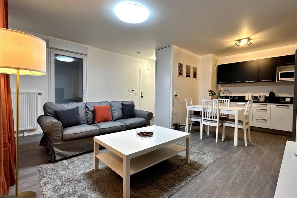 Appartement Cozy - Quartier Residentiel Melun Ngoại thất bức ảnh