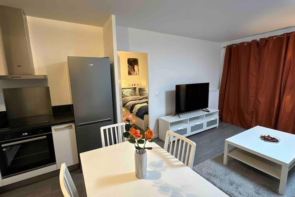 Appartement Cozy - Quartier Residentiel Melun Ngoại thất bức ảnh