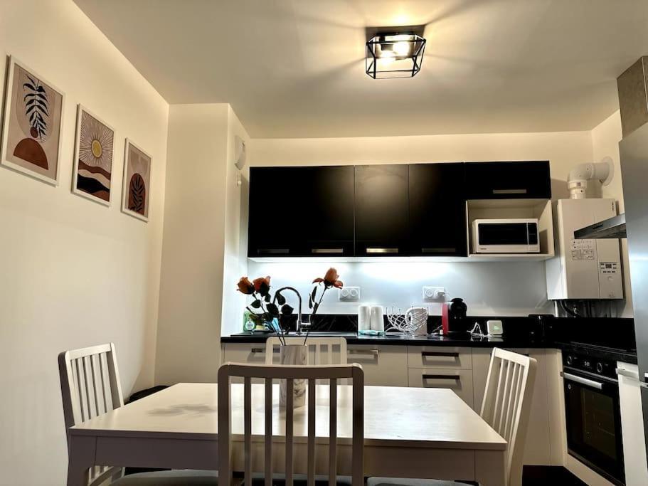 Appartement Cozy - Quartier Residentiel Melun Ngoại thất bức ảnh